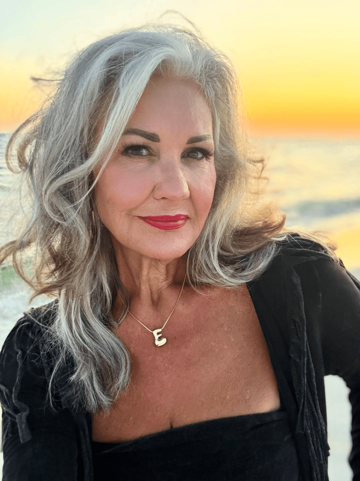 Silver Ash Waves Elegance