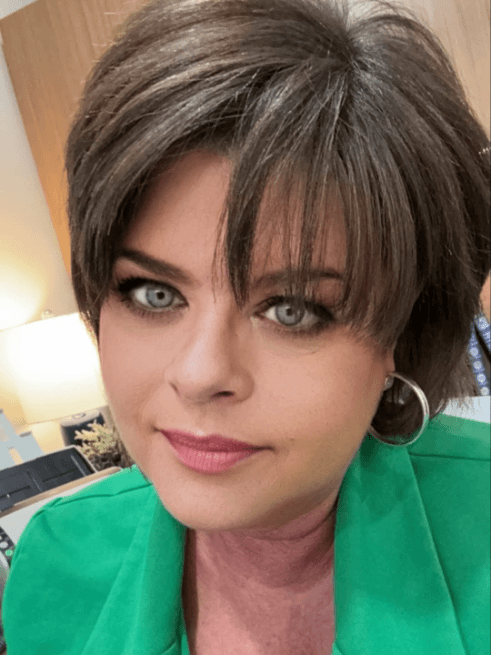 Timeless Feathered Bob Style