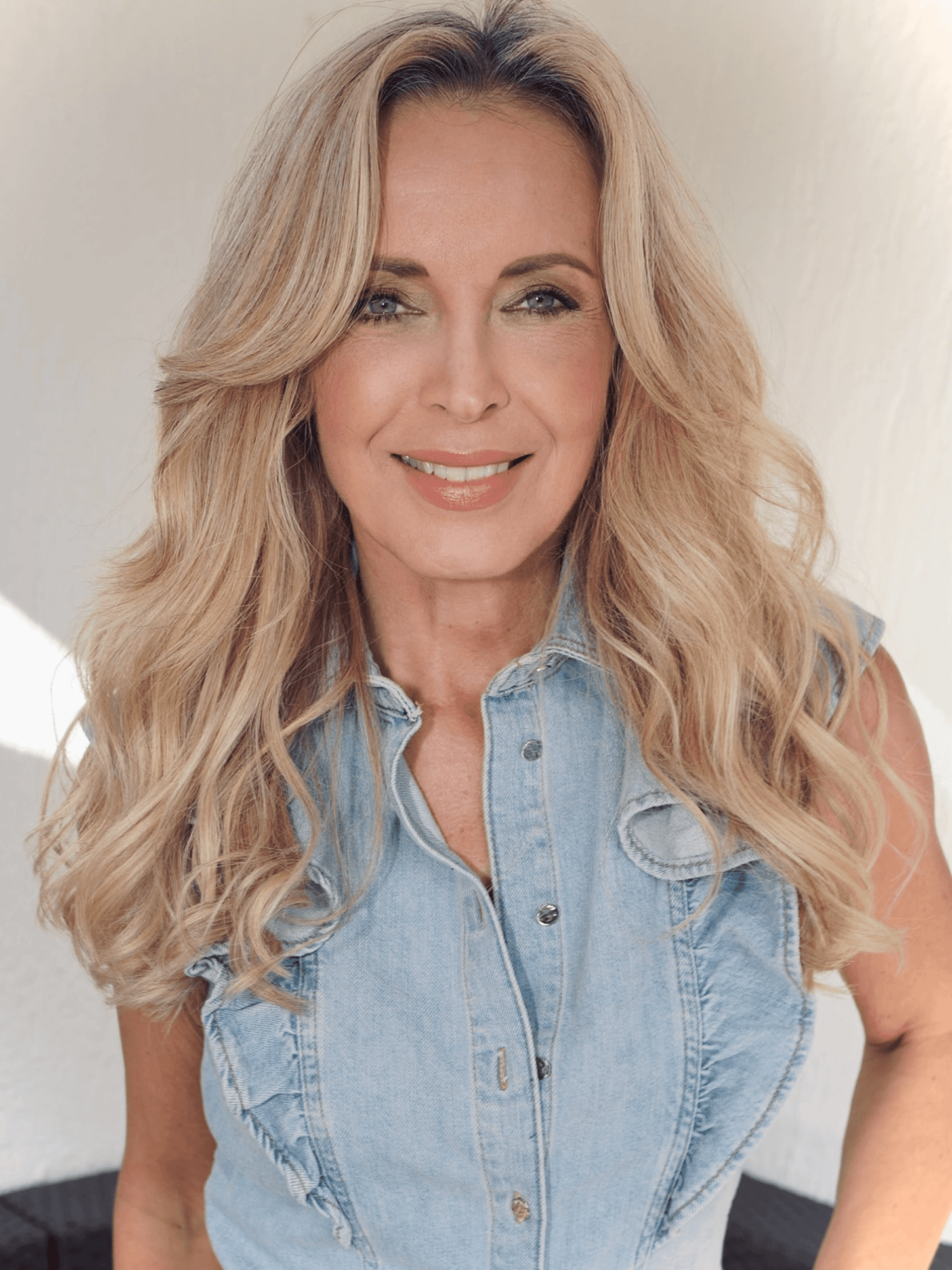 glossy beachy holiday waves
