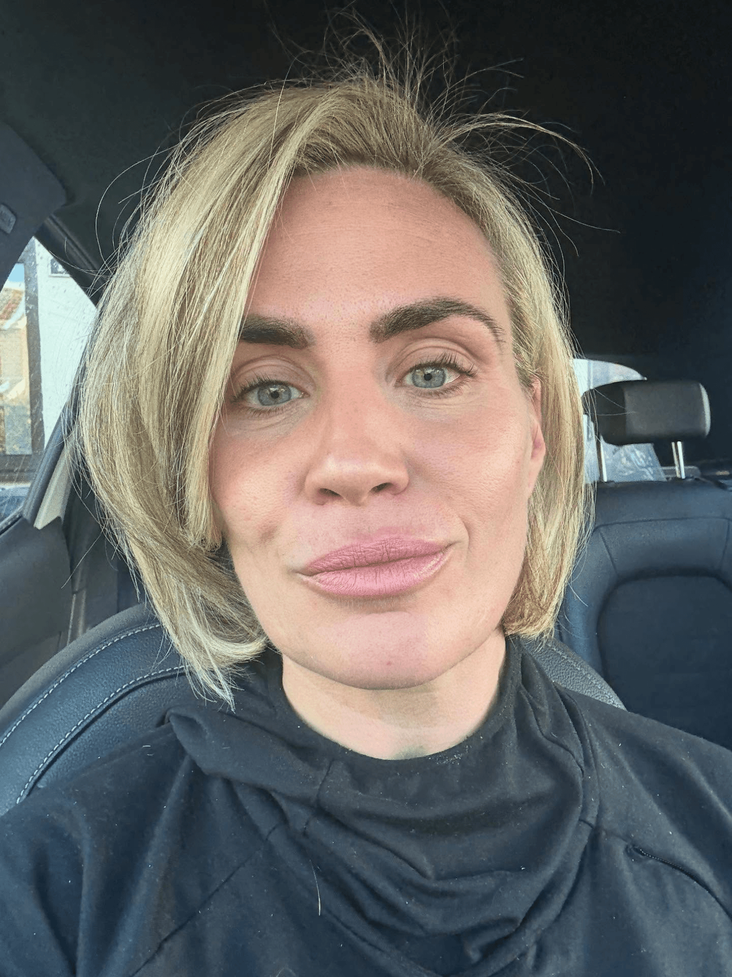 Polished Blonde Bob Elegance