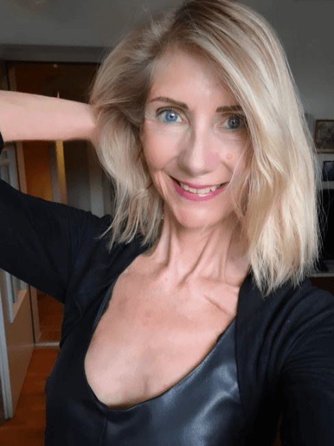 Soft Tousled Shoulder Lob