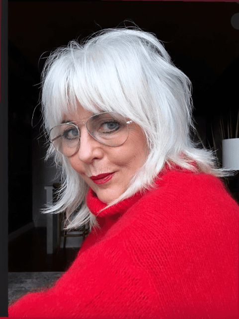 Airy Feathered White Bob Airy Feathered White Bob