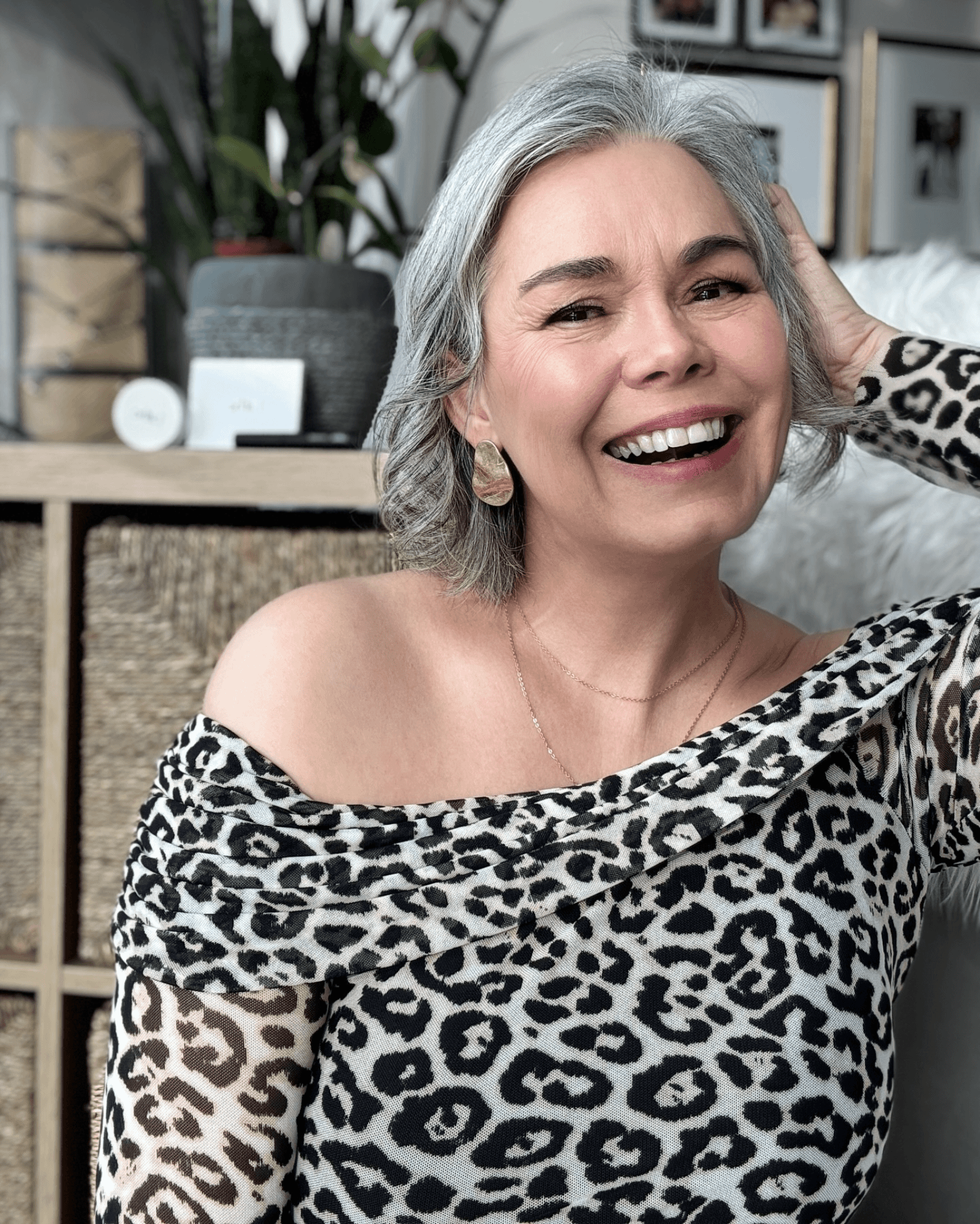 Airy Silver Tousled Bob Airy Silver Tousled Bob
