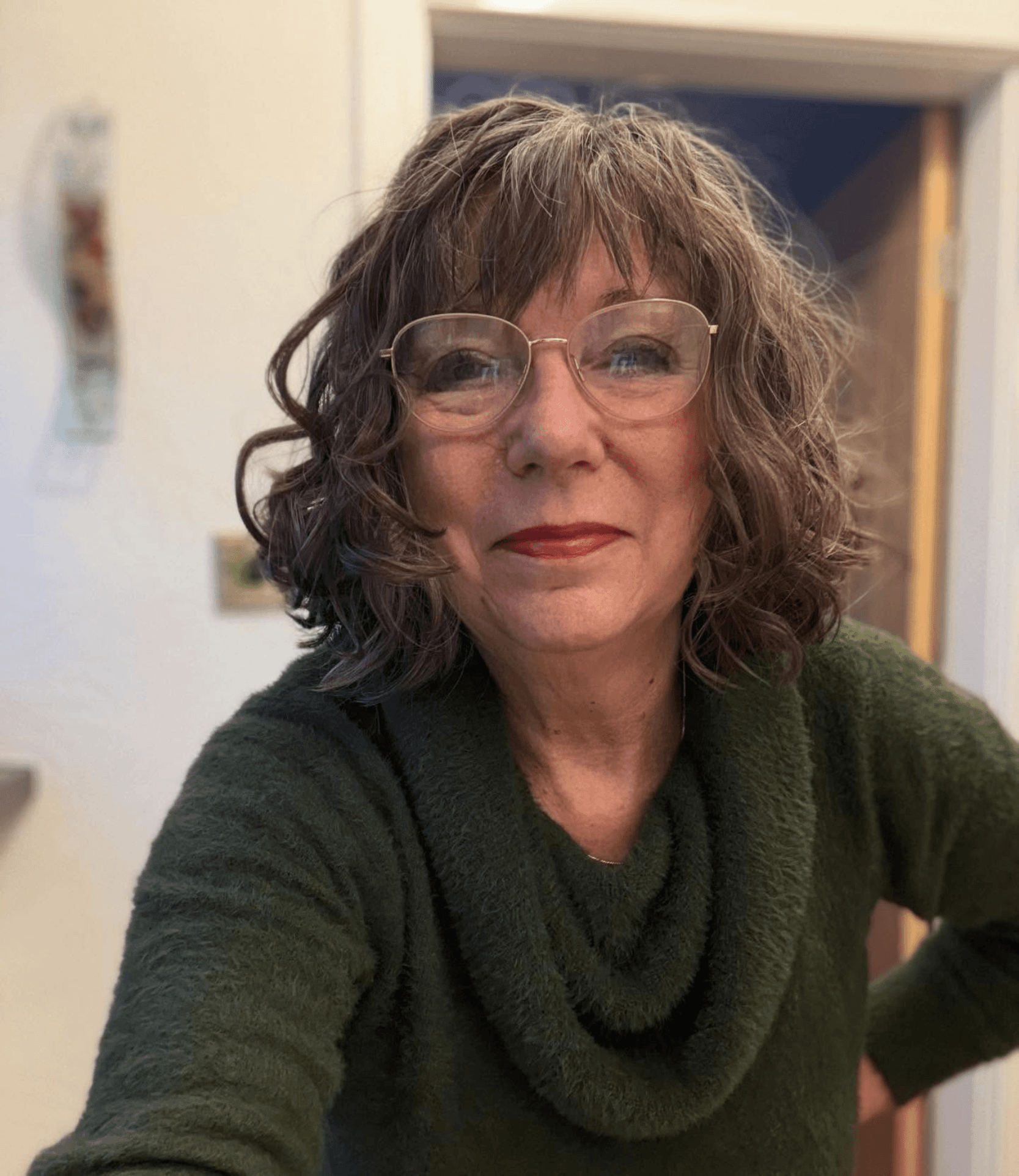 Effortless Tousled Wavy Bob Effortless Tousled Wavy Bob