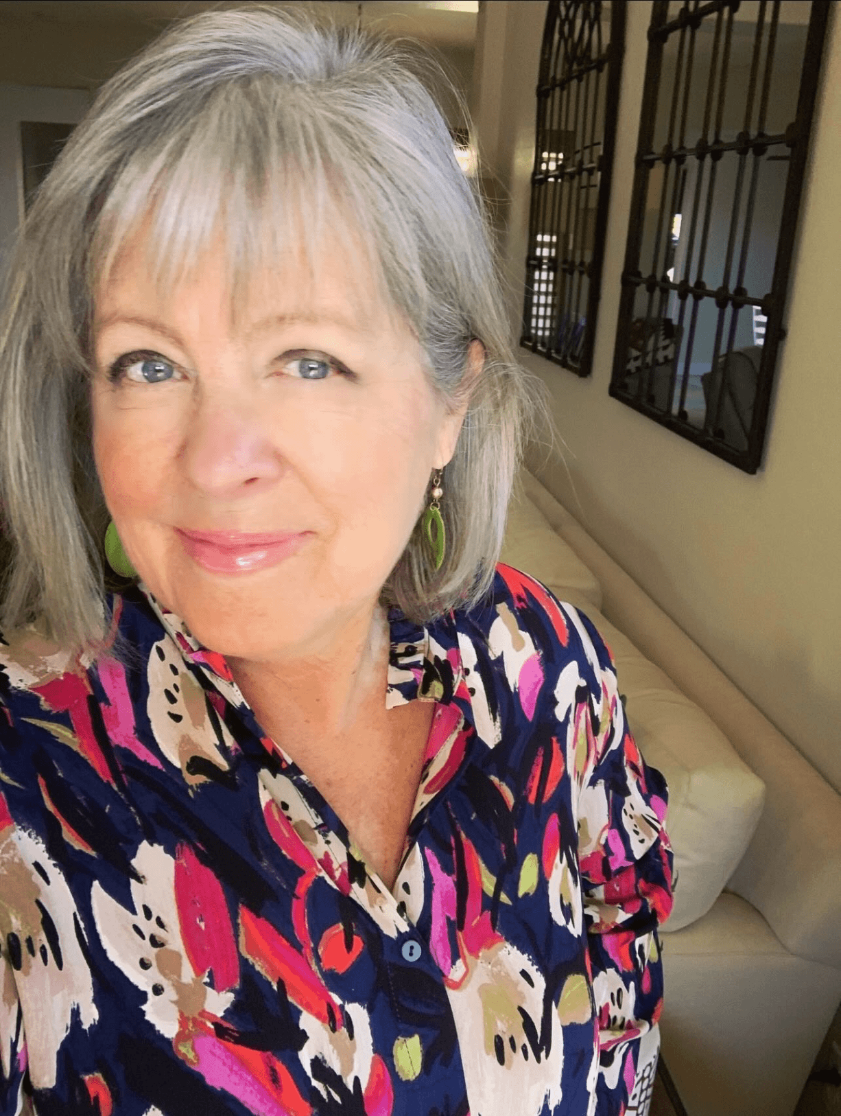 Soft Layered Silver Bob