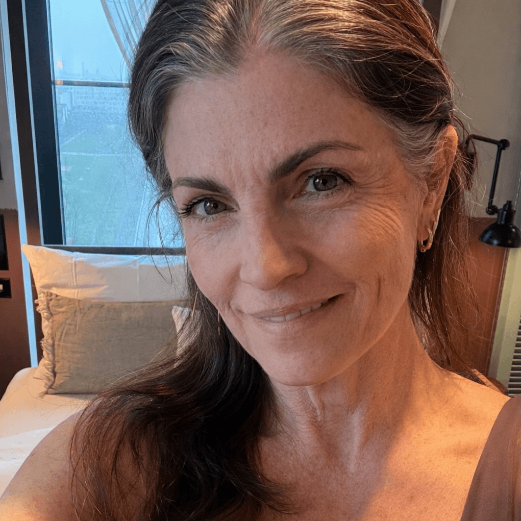Effortless Gray Streak Waves