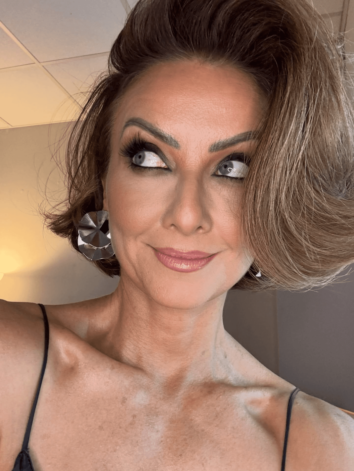 Voluminous Side Swept Bob
