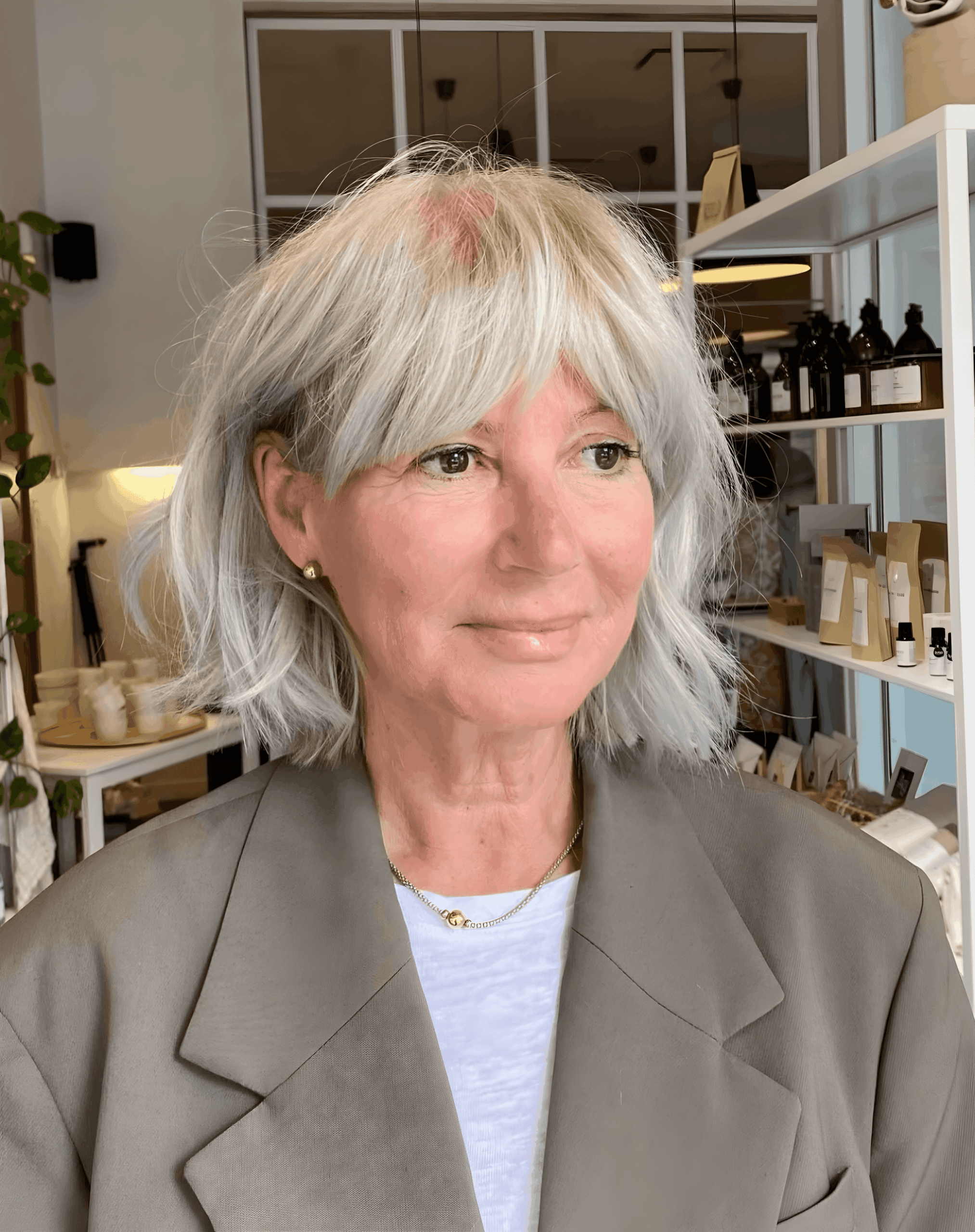 silvery tousled bixie